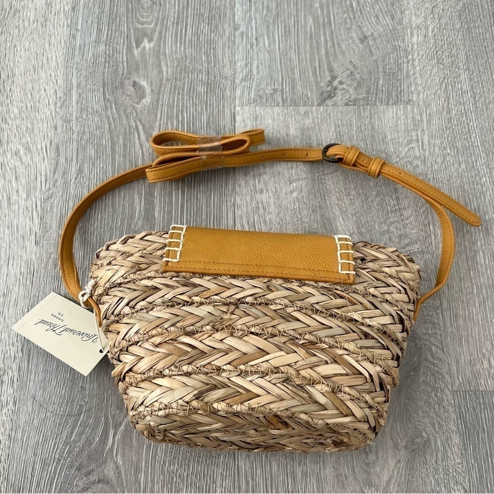 Universal Thread Straw Cross bag. - Picture 3 of 6